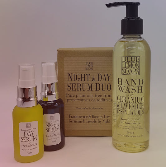 NIGHT AND DAY SERUM DUO WITH FREE LIQUID HAND WASH