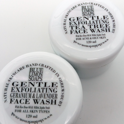 Gentle Exfoliating Face Wash with Jojoba Seeds 120ml