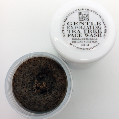 Gentle Exfoliating Face Wash with Jojoba Seeds 120ml