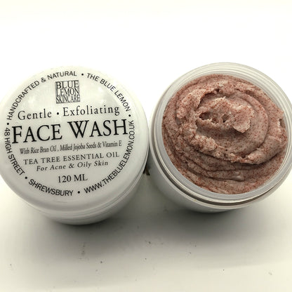 Gentle Exfoliating Face Wash with Jojoba Seeds 120ml