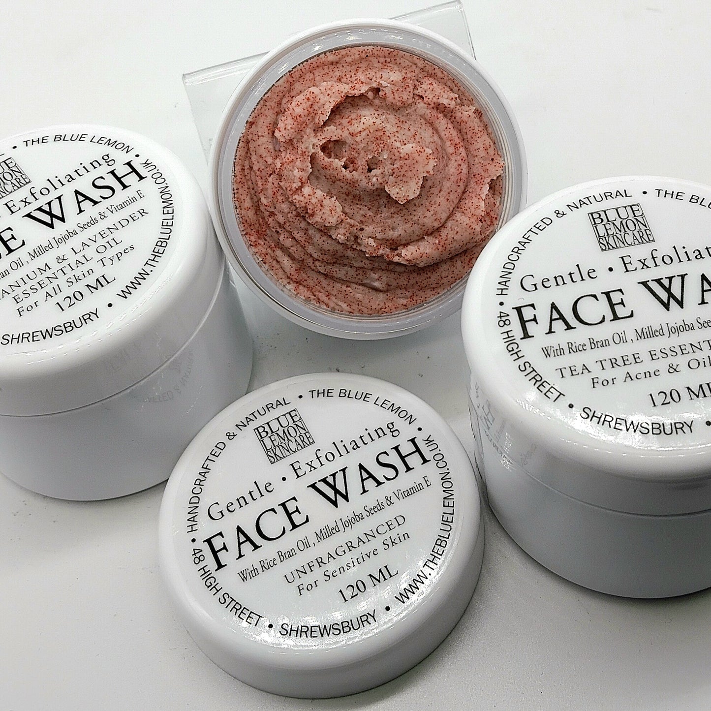 Gentle Exfoliating Face Wash with Jojoba Seeds 120ml